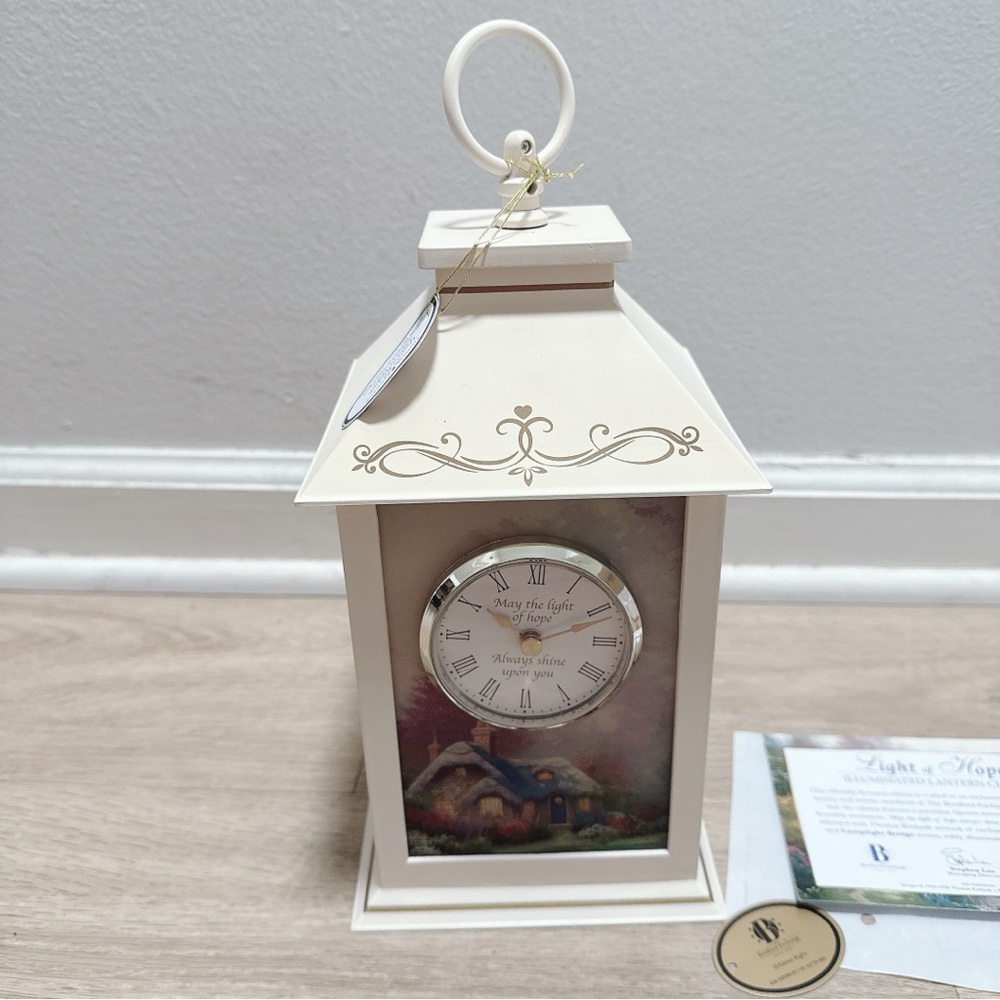Thomas Kinkade ‘Light Of Hope’ Illuminated Lantern Clock